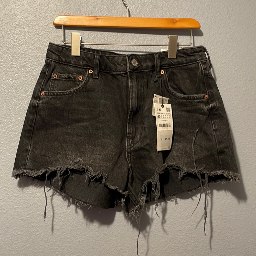 Zara Black High-Waist Distressed Denim Shorts